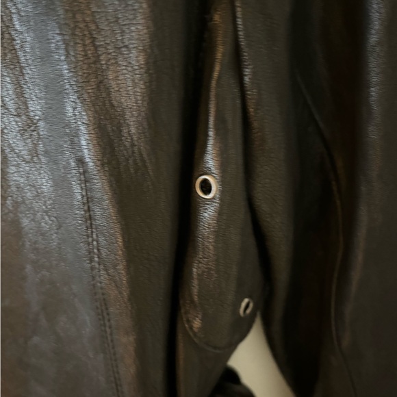 Black leather jacket - Picture 4 of 7